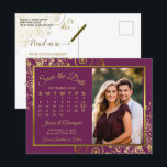 Magenta Plum Gold Wedding Save Datum Kalender Foto Aankondigingskaart<br><div class="desc">Deze prachtige magenta pruim en gouden save the date briefkaart zal je vrienden en familie van tevoren op de hoogte brengen van je aanstaande bruiloft. Het beschikt over een prachtig ontwerp met zowel een aangepaste agenda waar u een hart rond uw trouwdatum en uw afbeelding of foto kunt plaatsen. De...</div>