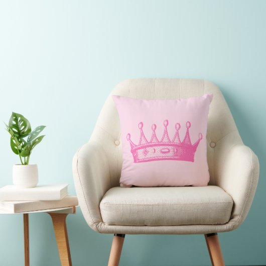 Magenta Princess Crown on Pink Background Kussen (Stoel)