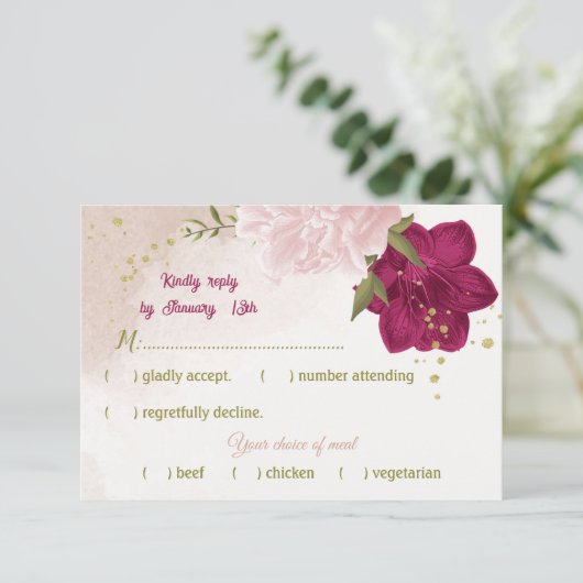 Magenta roze bloemen groene bladeren RSVP kaartje (Staand voorkant)