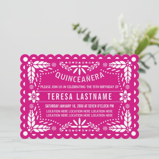 Magenta roze en witte papel picado Quinceañera Kaart (Staand voorkant)