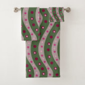 Magenta Roze Groen Springtime Polka Dot Patroon Bad Handdoek (Insitu)