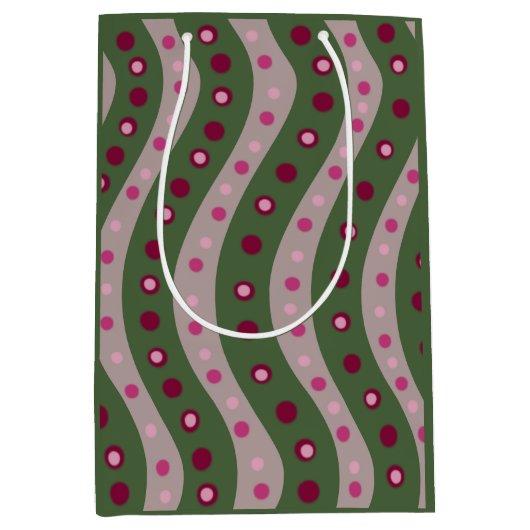 Magenta Roze Groen Springtime Polka Dot Patroon Medium Cadeauzakje (Voorkant)