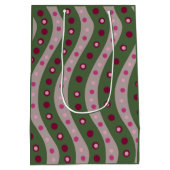 Magenta Roze Groen Springtime Polka Dot Patroon Medium Cadeauzakje (Achterkant)