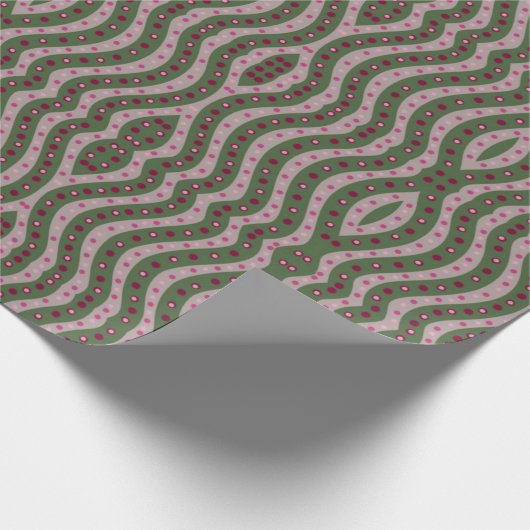 Magenta roze groene Springtime Polka Dot Patroon Cadeaupapier (Hoek)