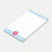 Magenta roze monogram met lichtblauw Chevron Post-it® Notes (Schuin)