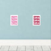 Magenta roze retro LOVE typografie met harten Muurkunst Sets (Houten vloer)