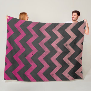 Magenta roze rode ombre donkergrijze chevron patro fleece deken