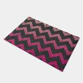 Magenta roze rood ombre donkergrijs chevron patroo deurmat (Schuin)