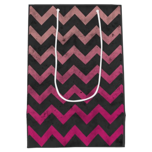 Magenta roze rood ombre donkergrijs chevron patroo medium cadeauzakje (Achterkant)