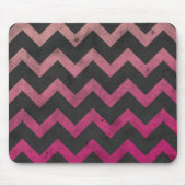 Magenta roze rood ombre donkergrijs chevron patroo muismat (Voorkant)