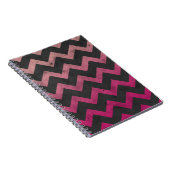 Magenta roze rood ombre donkergrijs chevron patroo notitieboek (Rechterzijde)
