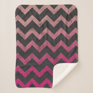 Magenta roze rood ombre donkergrijs chevron patroo sherpa deken