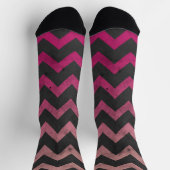 Magenta roze rood ombre donkergrijs chevron patroo sokken (Top)