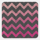Magenta roze rood ombre donkergrijs chevron patroo vierkante sticker (Voorkant)