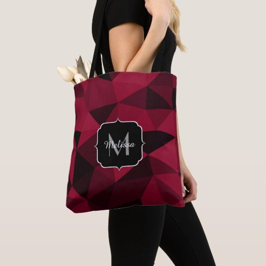 Magenta roze rood zwart geometriepatroon Monogram Tote Bag (Dichtbij)