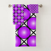 Magenta roze Stippen Black White Lattice Patroon Bad Handdoek (Insitu)