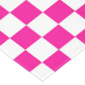 Magenta Roze & Wit Warped Chic Checkered Pattern Tafelkleed (Gekanteld)