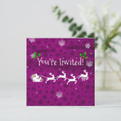 Magenta Santa's Sleigh and Reindeer Invitation Kaart (Staand voorkant)