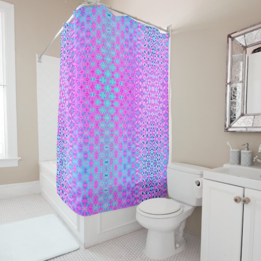 Magenta, Sky Blue en Navy Geometric Douchegordijn (In situ)