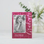 Magenta Space Glitter Photo Afstuderen Uitnodiging Briefkaart (Staand voorkant)