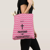 Magenta Zigzag Pattern Bible Verse Christelijk Tote Bag (Dichtbij)