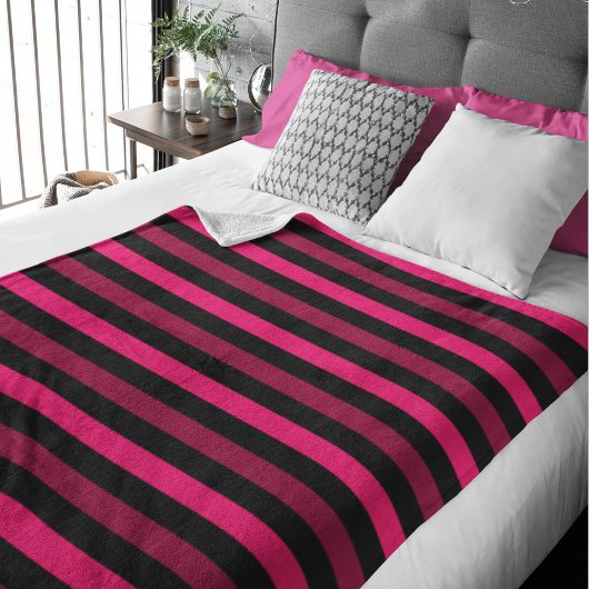 Magenta & Zwarte Strepen Grote Fleece Deken