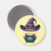 Magic In Progress Witchy Cauldron Magnet (Voorkant / Achterkant)