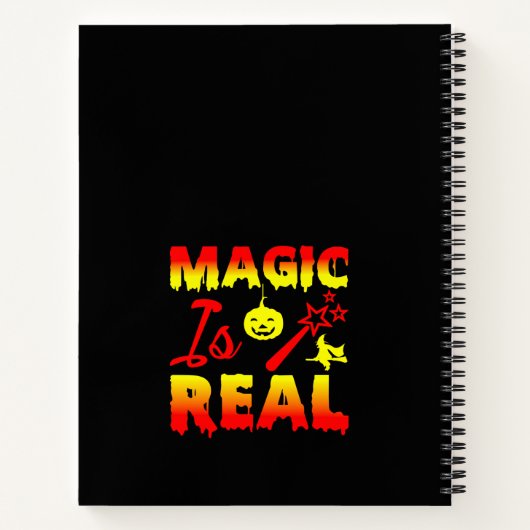 Magic is echt een halloween pomkin witch notitieboek (Achterkant)