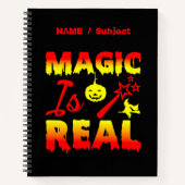 Magic is echt een halloween pomkin witch notitieboek (Voorkant)
