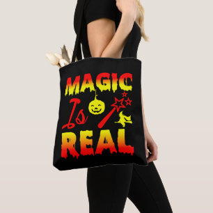 Magic is echt een halloween pomkin witch tote bag