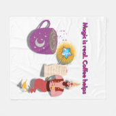 Magic Is Real, Coffee Helps – Cozy Wizard Blanket Fleece Deken (Voorkant (Horizontaal))