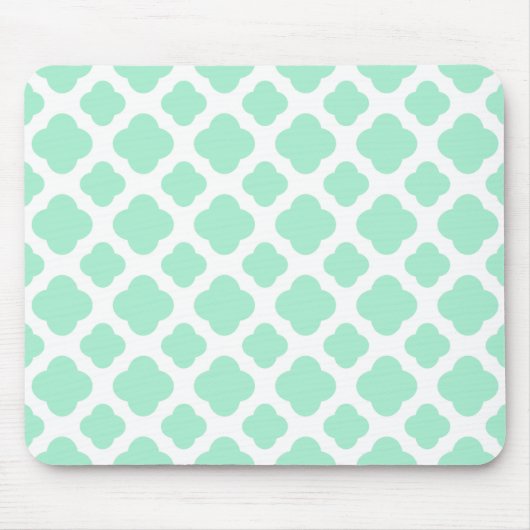 Magic Mint and White Quatrefoil Pattern Muismat (Voorkant)