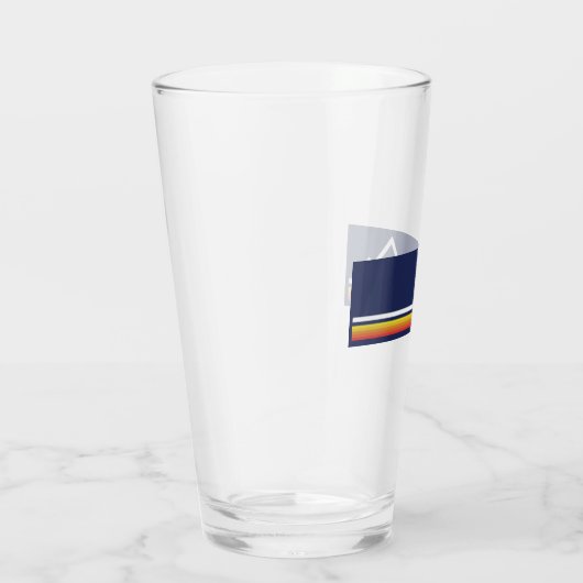 Magic Mountain, Vermont Glas (Rechts)