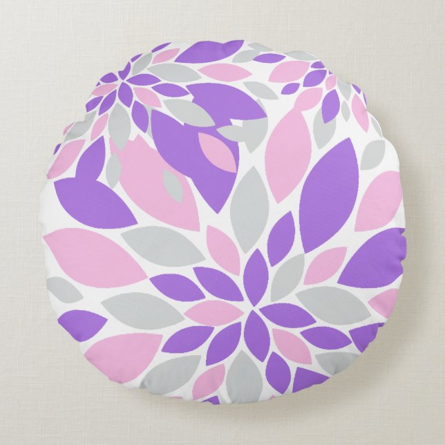 Magic Petals Purple Flowers Rond Kussen (Voorkant)