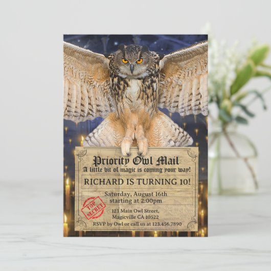 Magic Uil Mail Letter voor een Wizard Verjaardag Kaart (Staand voorkant)