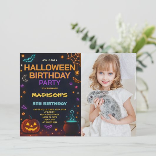 Magic & Wizard Halloween Verjaardag Uitnodiging (Staand voorkant)