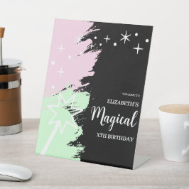 Magical Birthday Reclamebord Met Voetstuk