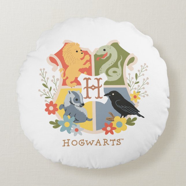 Magical Blooms HOGWARTS™ Crest Rond Kussen (Voorkant)