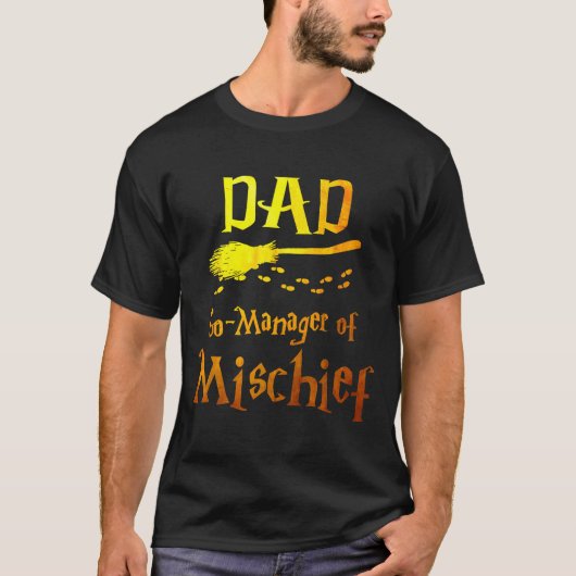 Magical Dad, Manager Of Mischief Birthday Family M T-shirt (Voorkant)