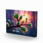 Magical fairy with dewdrop lantern on the branch fotoblokken (Rechts)