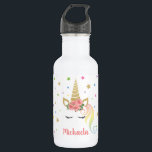 Magical Girly Unicorn & Stars Persoonlijk Waterfles<br><div class="desc">Voeg een vleugje magie toe aan het leven van je kleine meisjes met deze prachtige eenhoorn waterfles. Met een achtergrond van kleurrijke sterren,  een magische eenhoorn met gouden glitter en roze bloemen en de naam van uw kind.</div>