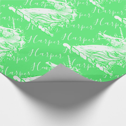 Magical Green Unicorn Pattern Custom Name Harper Cadeaupapier (Hoek)