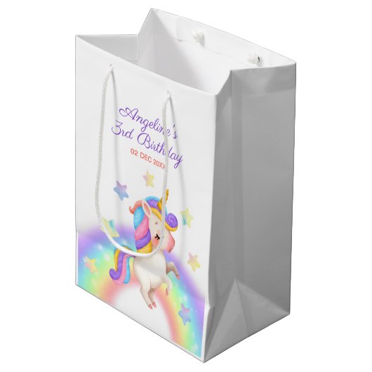 Magical Pastel Rainbow Stars Unicorn Birthday  Medium Cadeauzakje (Voorkant Gekanteld)