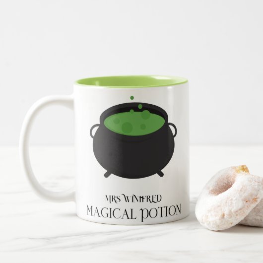 Magical Potion Custom Halloween Gift Tweekleurige Koffiemok (Met donut)
