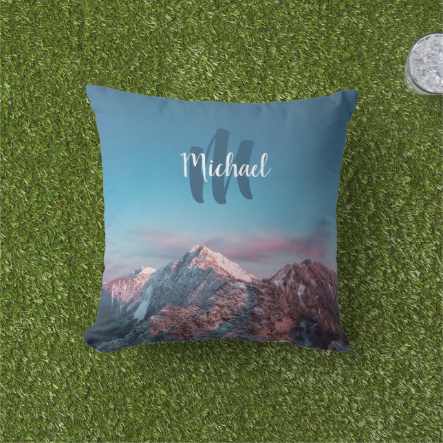 Magical sky monogram berg Storžič Slovenië Buitenkussen (Gras)