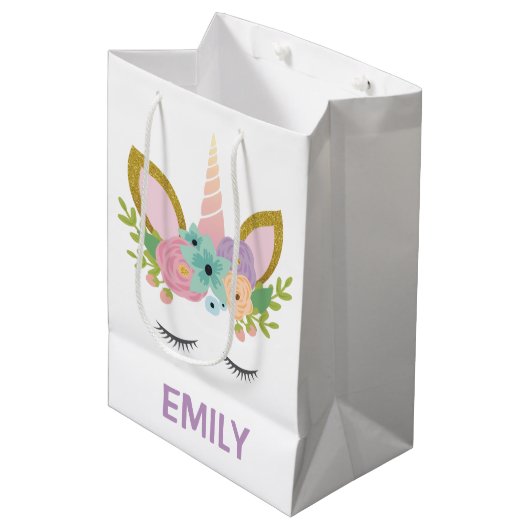 Magical Unicorn Personalized name glitter girly Medium Cadeauzakje (Voorkant Gekanteld)