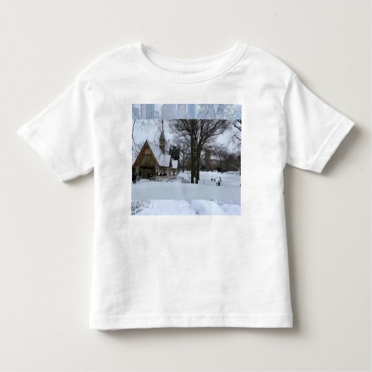Magical Urban Snow Scene – Winter in the City Kinder Shirts (Voorkant)