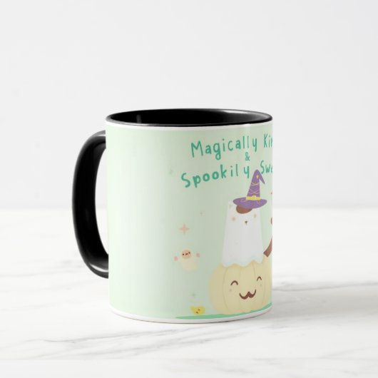 Magically Kind & Spookily Sweet – Cute Pastel Hall Mok (Voorkant links)