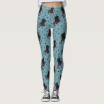 Magicians Pet Magic Show Birthday Party Leggings<br><div class="desc">Voeg een magische aanraking aan om het even welk outfit met deze beschermde leggings toe. Ze hebben illustraties van de klassieke petten van de goochelaar in zwart en rood met magische strengen in zwart en wit,  met leuke steraccenten in zwart,  allemaal tegen een lichtblauwe achtergrond.</div>