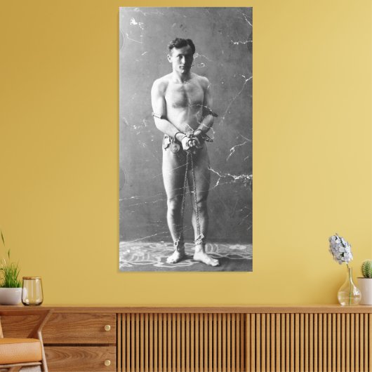 Magiciër Harry Houdini staat in de ketens Canvas Afdruk (Insitu (Woonkamer))